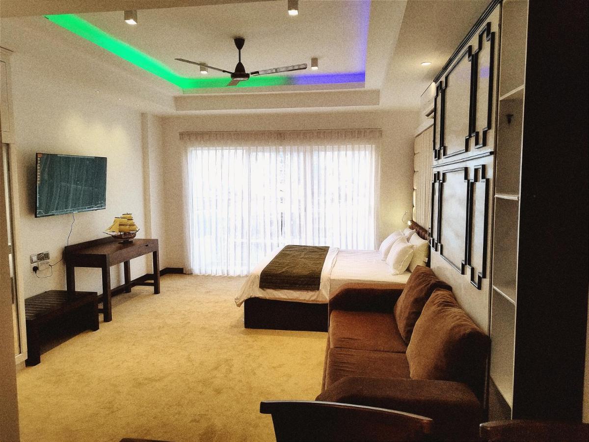 Ocean Breeze Condo By Lake Infinity Негомбо Екстериор снимка