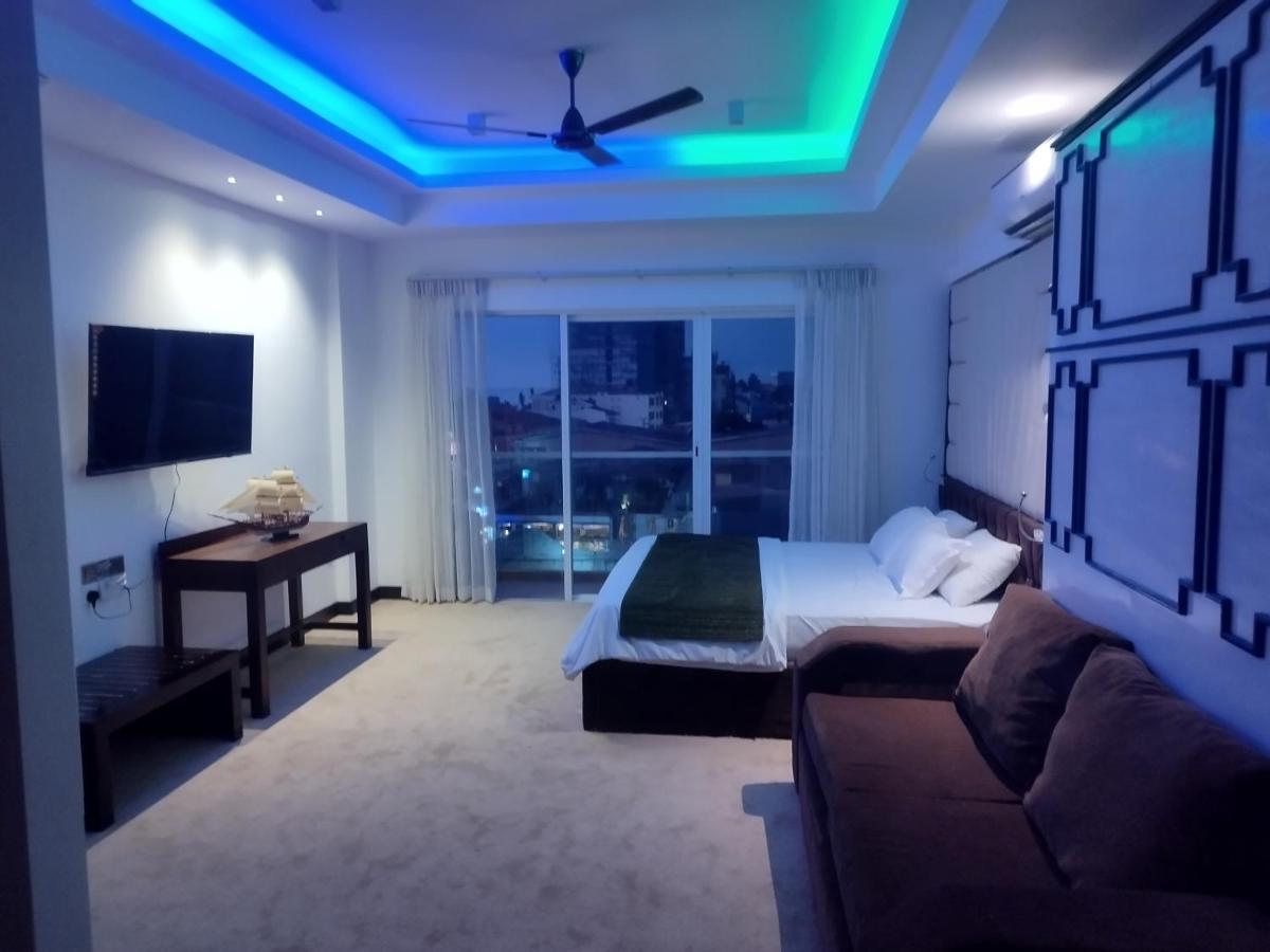 Ocean Breeze Condo By Lake Infinity Негомбо Екстериор снимка